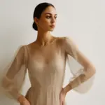 Tessuti trasparenti alla moda: la guida per indossarli senza rischiare cadute di stile